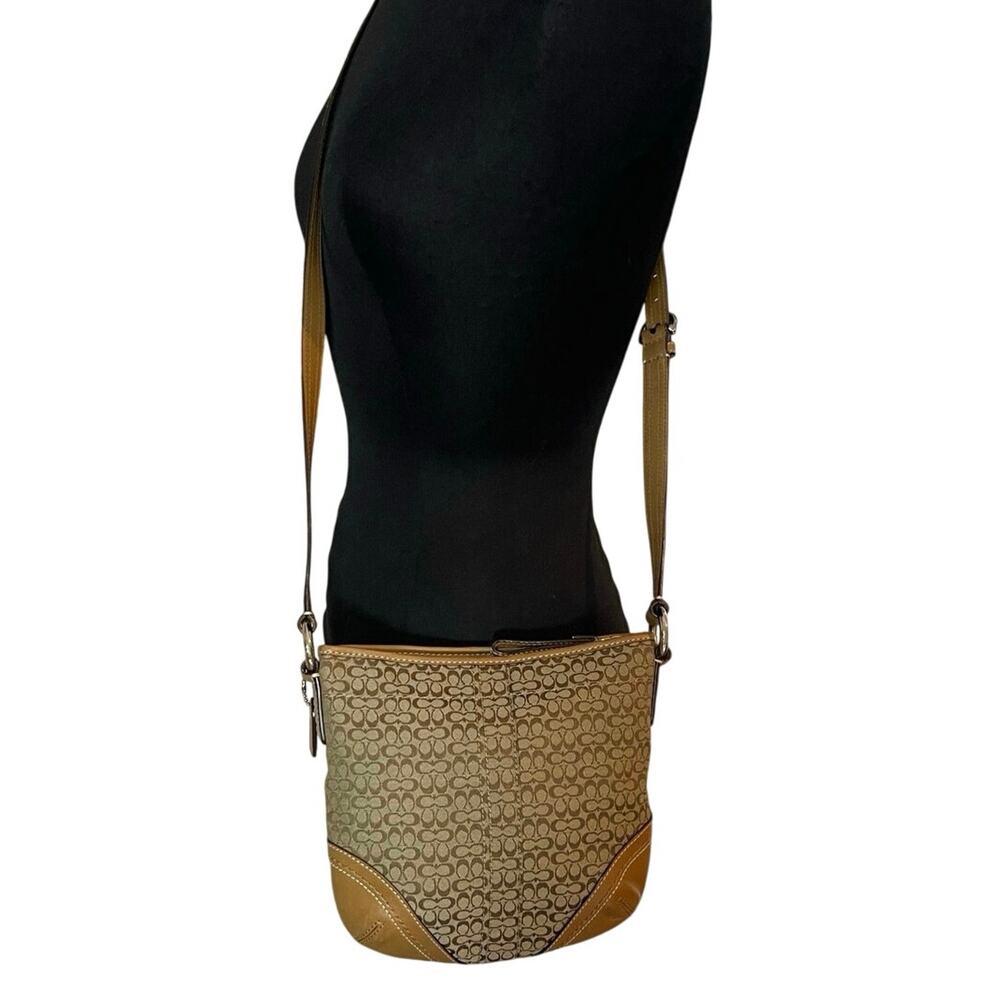 ♡ Coach Crossbody Brown